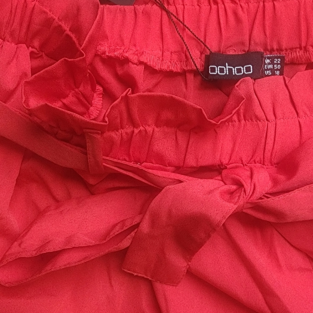 Boohoo Plus Off Shoulder Pom Pom Shorts Two-Piece US Size 18